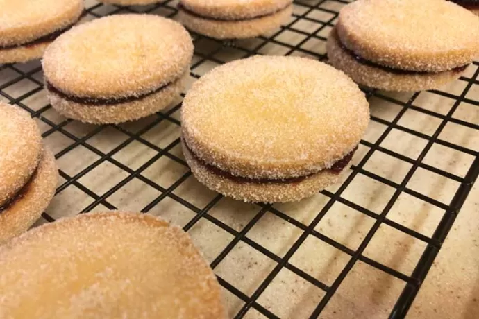 Almond-Raspberry Sandwich Cookies