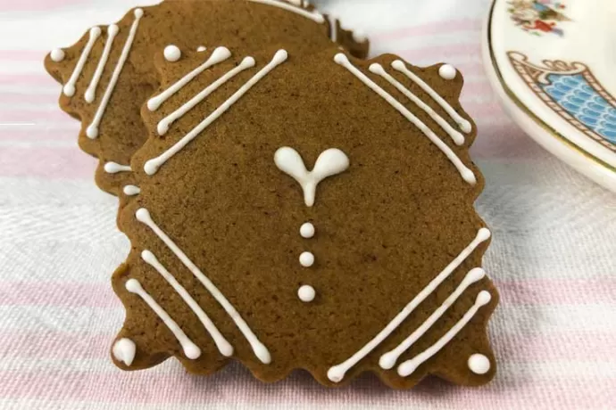 Gingerbread Tea Cookies