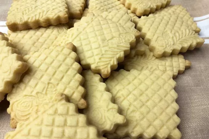 Chocolate-Dipped Shortbread Cookies